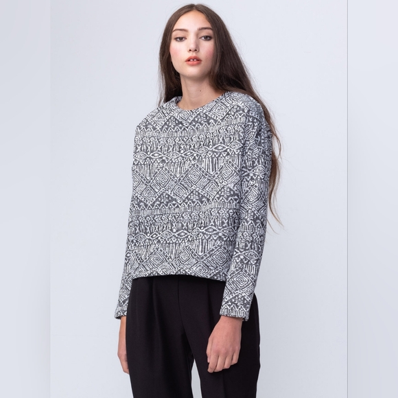 Cropped Valérie Dumaine grey patterned sweatshirt size small - Picture 5 of 5